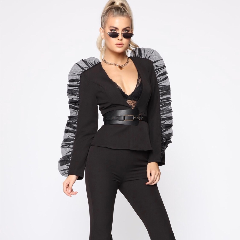 Fashion ova Suit set
